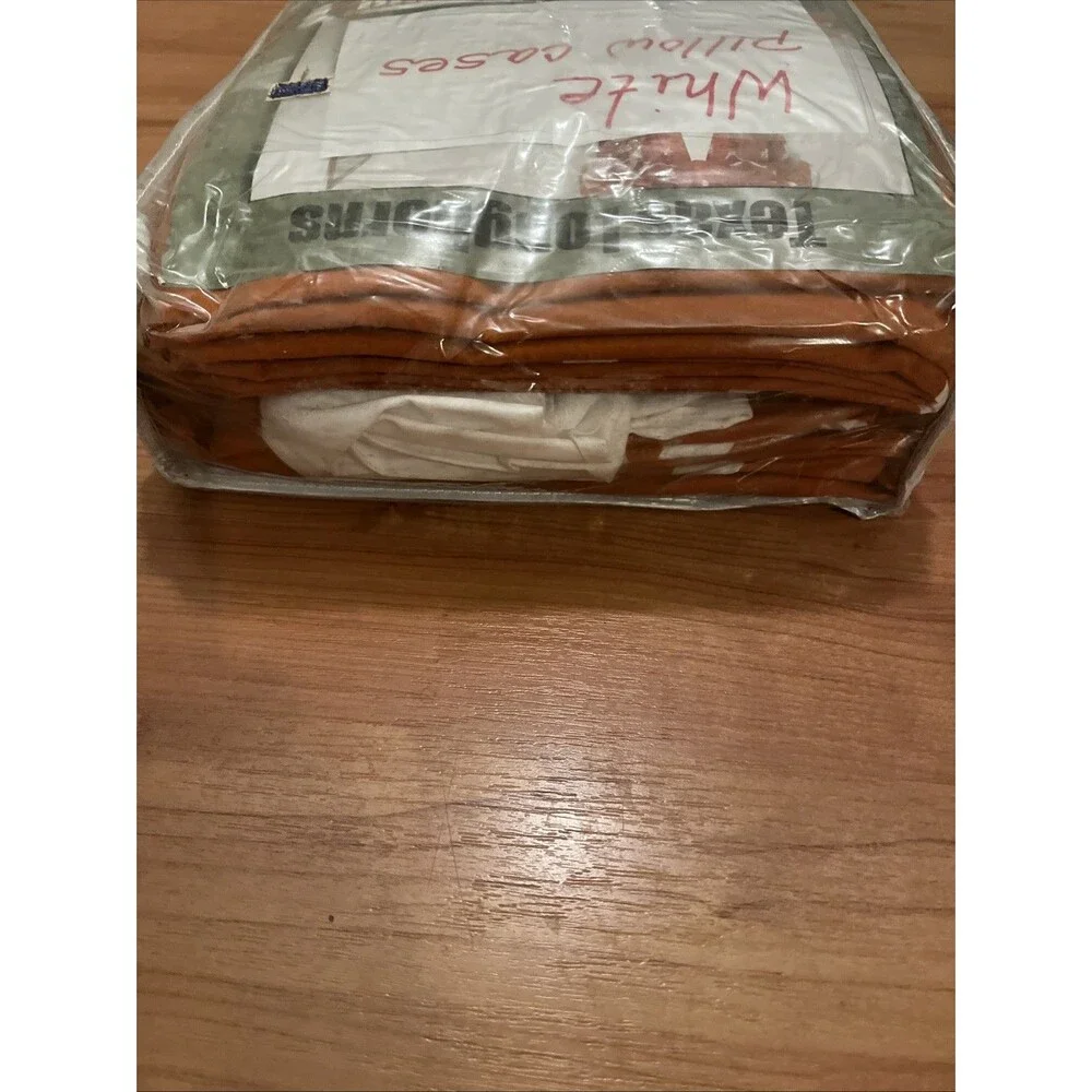 Texas University Longhorns 4-Piece Full Sheet Set with White Pillowcases